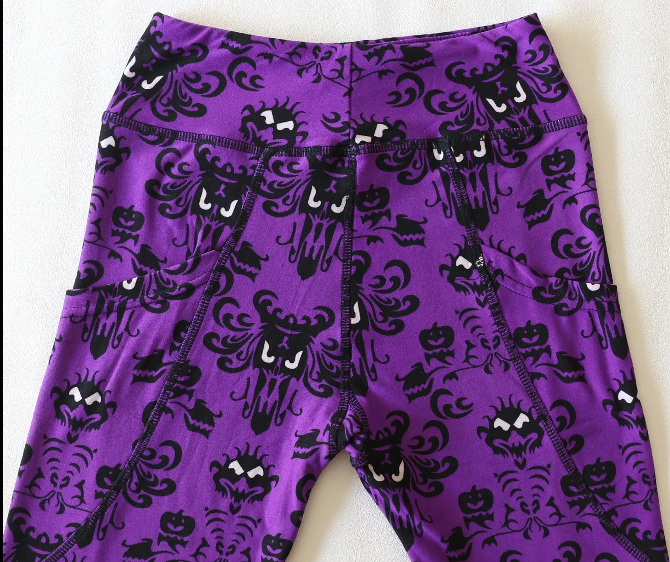 LUXE It's Haunted Live In Thigh Pocket 11" Short