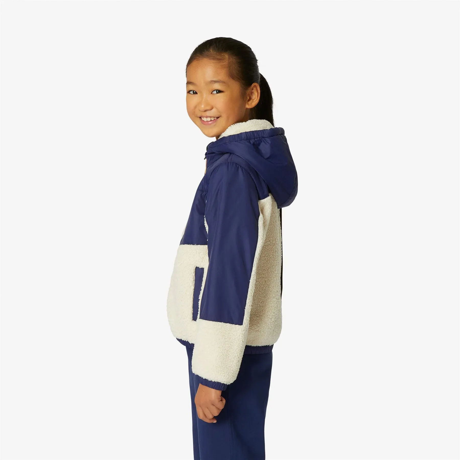 Neige Orsetto - Kids Fleece Top in Black - Blue Medieval