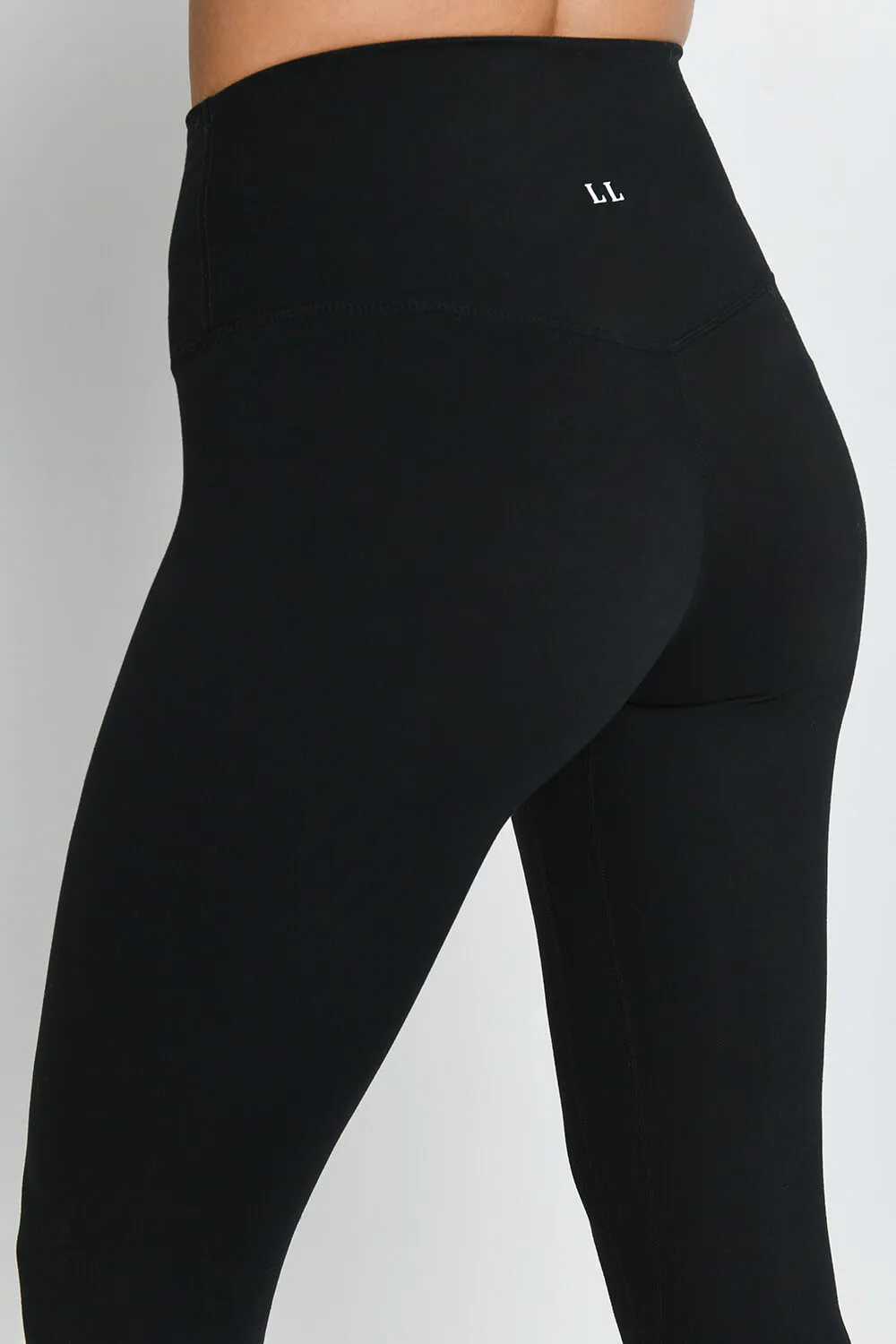 Revitalise 7/8 High Waisted Leggings - Midnight Black